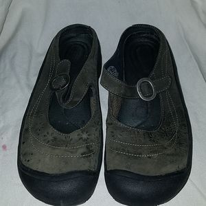 Keen Army Green Slip On Sandal Sz 6.5